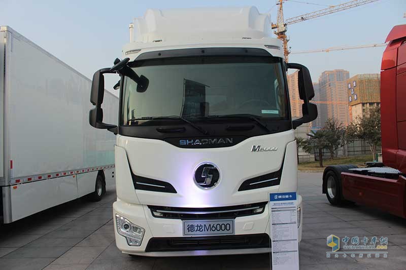 陜汽重卡 德龍M6000 4×2 340馬力 國五載貨車 