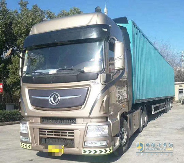 魯鎮(zhèn)誼手里的某一臺(tái)東風(fēng)天龍旗艦車