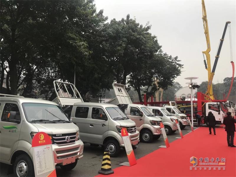 年底了 重汽的“王牌軍”帶著成績單和6.6萬輛的目標(biāo)強勢來襲