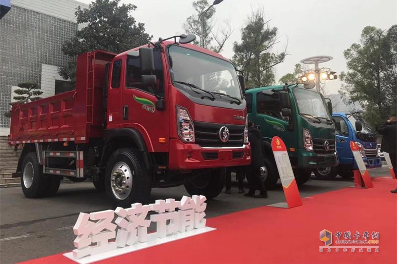 年底了 重汽的“王牌軍”帶著成績單和6.6萬輛的目標(biāo)強勢來襲