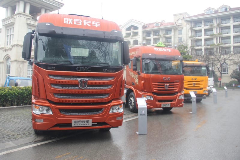 拓渠道 強(qiáng)服務(wù) 鑄誠(chéng)信  謀共贏 聯(lián)合卡車(chē)2019年度商務(wù)年會(huì)