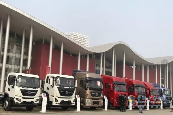 現(xiàn)場展車