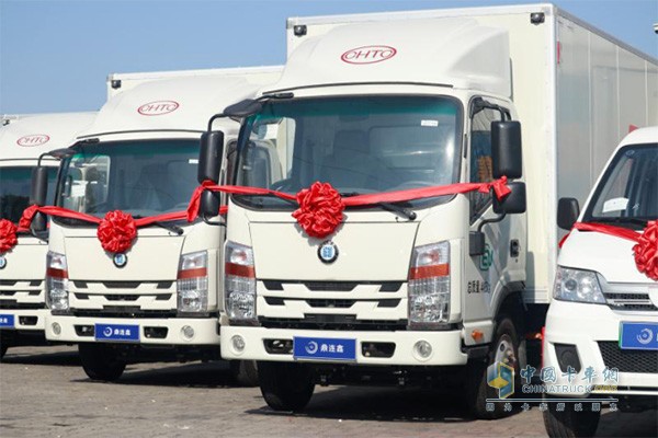 恒天新楚風交付車輛