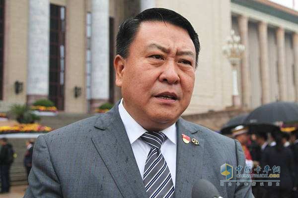 全國政協(xié)委員，北汽集團黨委書記、董事長徐和誼委員