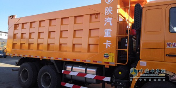 陜汽重卡 德龍F3000 6×4 380馬力 5,8米 礦山自卸車