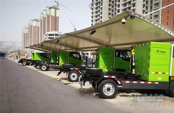 W4純電動(dòng)車(chē)廂可卸式垃圾車(chē)
