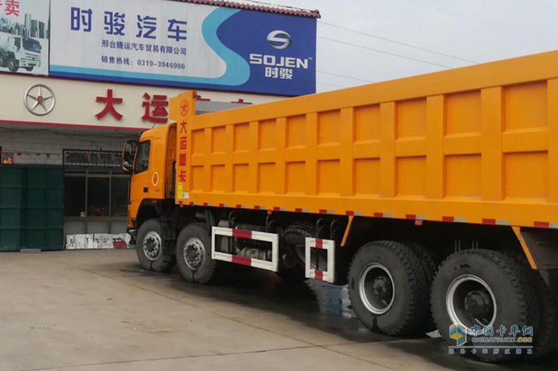 大運 N8V重卡 400馬力 8X4 8.6米自卸車(CGC3310D5EDKD) 