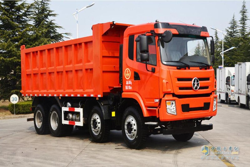 大運(yùn) N6重卡 210馬力 6X2 5.5米 LNG 自卸車(chē)(CGC3250N5SBA)