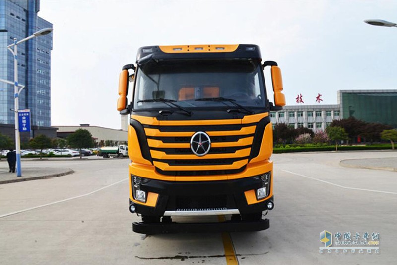大運重卡 N8V 350馬力 8X4 6.8米自卸車(CGC3310D5DDAD)