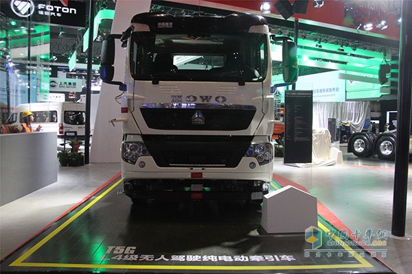 T5G L4級(jí)無人駕駛純電動(dòng)牽引車