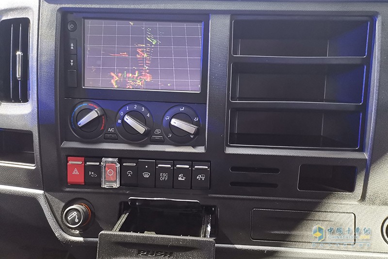 上汽躍進 超越C500i 5.2米貨箱 純電動 智能城市物流車