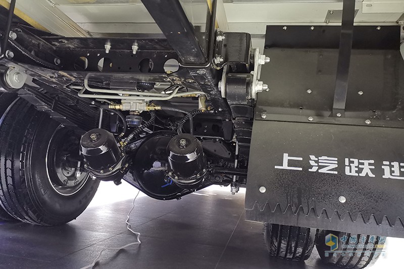 上汽躍進 超越C500i 5.2米貨箱 純電動 智能城市物流車