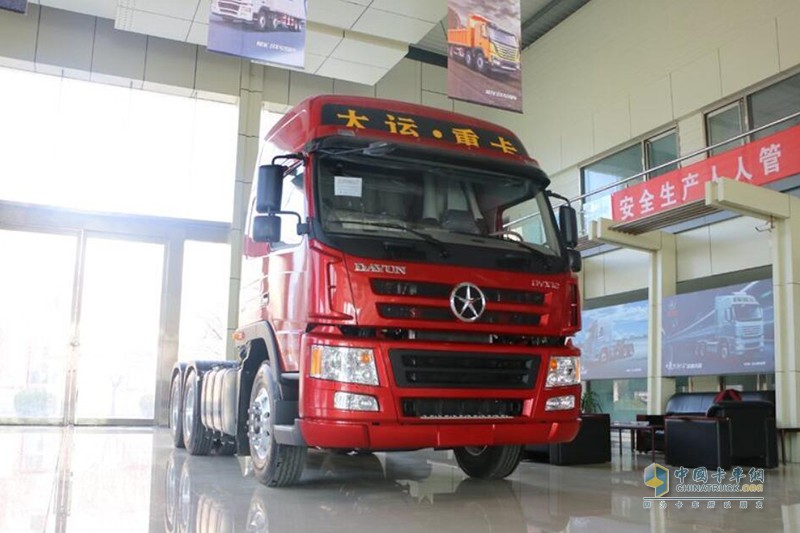 大運(yùn) 新N8E重卡 標(biāo)載型 375馬力 6X4牽引車(CGC4250D5ECCE) 