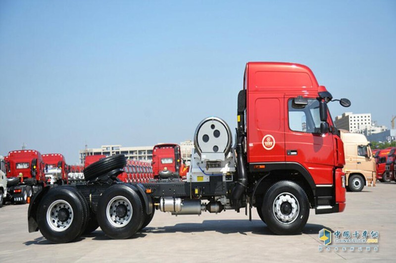 大運 新N8E重卡 420馬力 6X4 LNG牽引車(CGC4253N53CA)