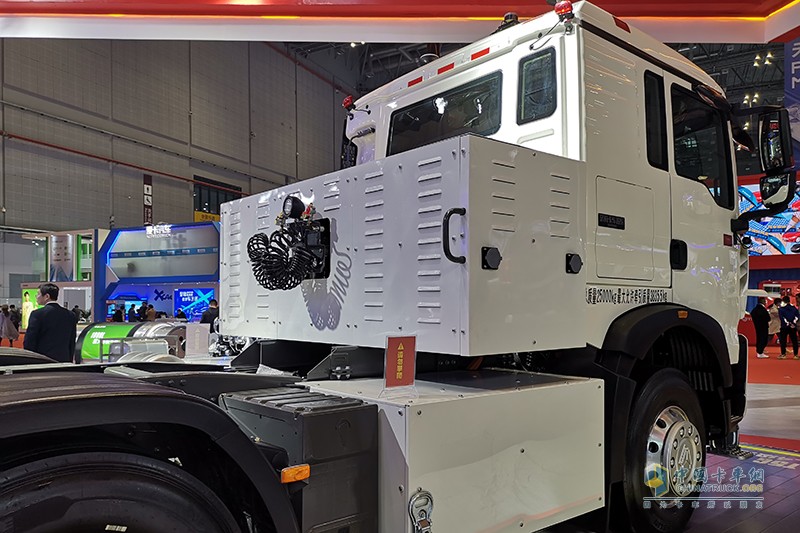 中國(guó)重汽 T5G L4級(jí)純電動(dòng)無人駕駛牽引車