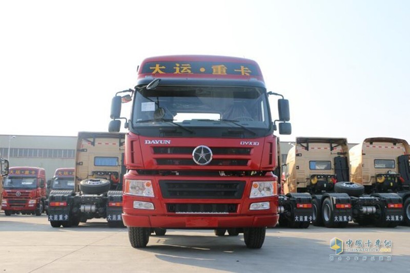 大運(yùn) 新N8E重卡 標(biāo)載型 350馬力 4X2牽引車(510后橋)(CGC4180D5DAAD) 