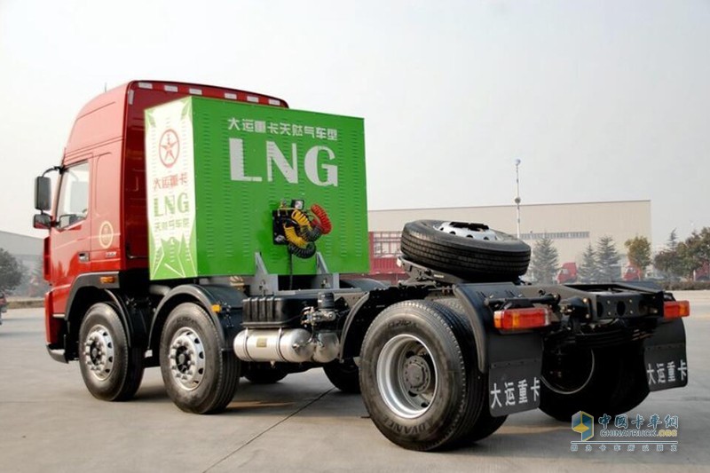 大運 新N8E重卡 380馬力 6X2 LNG牽引車(CGC4253N53BA)