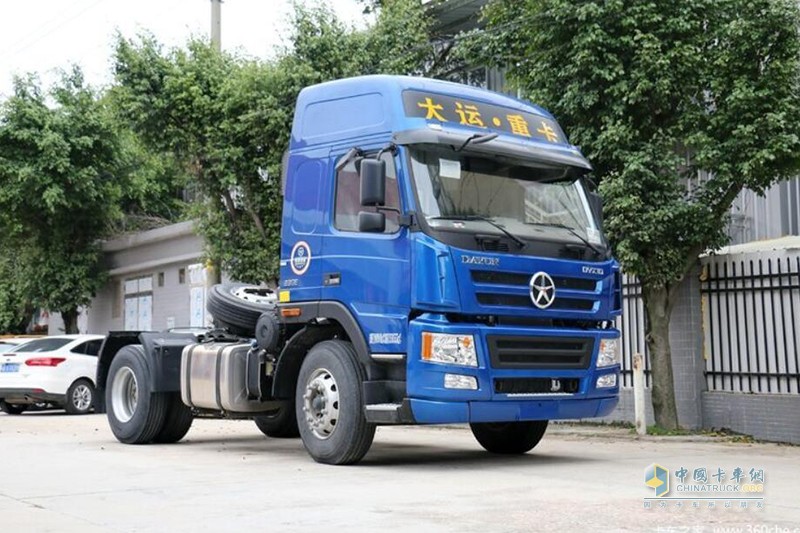 大運(yùn) 新N8E重卡 標(biāo)載型 300馬力 4X2牽引車(chē)(高頂)(CGC4180D5DAAD)