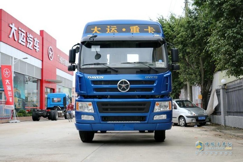 大運(yùn) 新N8E重卡 標(biāo)載型 300馬力 4X2牽引車(chē)(高頂)(CGC4180D5DAAD)