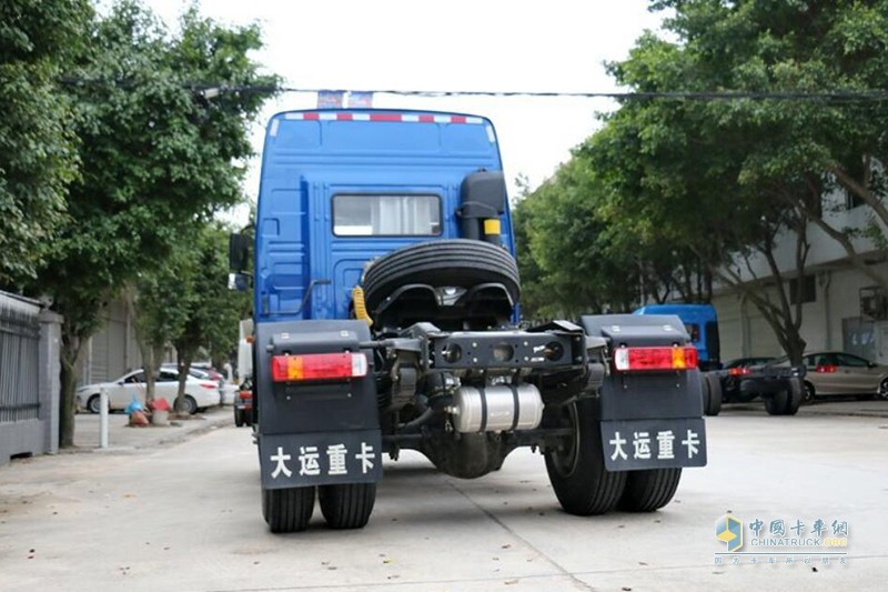 大運(yùn) 新N8E重卡 標(biāo)載型 300馬力 4X2牽引車(chē)(高頂)(CGC4180D5DAAD)