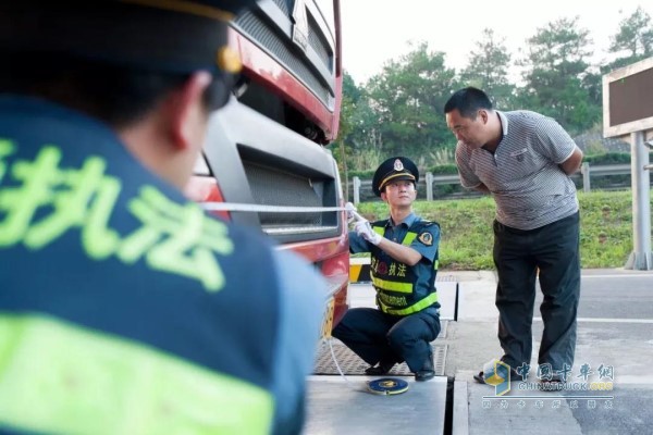 對(duì)超限車輛進(jìn)行精準(zhǔn)檢測(cè)