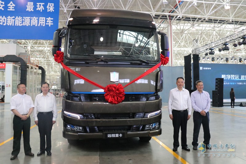 售價(jià)35.3萬(wàn)起 遠(yuǎn)程首款M100甲醇重卡上市