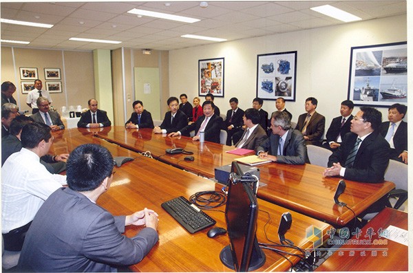 2009年濰柴動力股份有限公司成功收購法國百年企業(yè)博杜安發(fā)動機(jī)公司