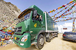 東風(fēng)商用車為川藏線上的“郵政綠”保駕護(hù)航