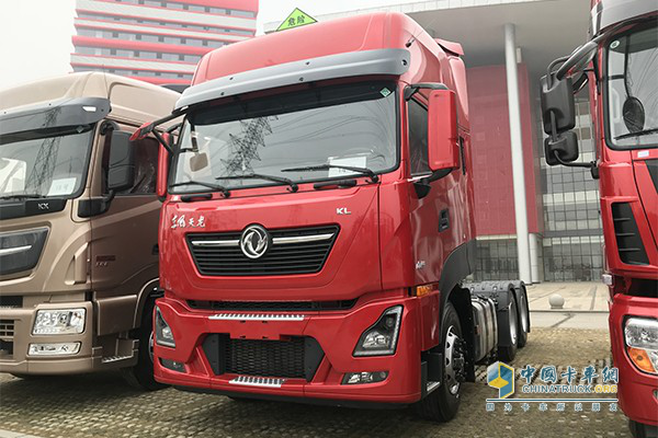 年初發(fā)布的新一代東風天龍KL牽引車