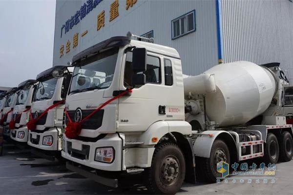 即將要交付的凌宇攪拌車