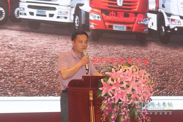 玉柴聯(lián)合動力車用發(fā)動機經理王勝利致辭