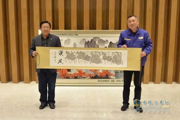 徐工汽車成立十周年之際，東風(fēng)零部件集團(tuán)送上美好的祝愿