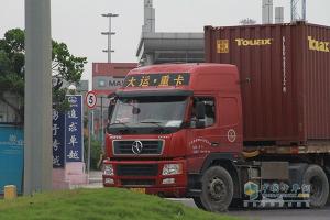 全新戰(zhàn)場(chǎng)如何“拼”？從龍穴島偶遇大運(yùn)港口牽引車說開去……