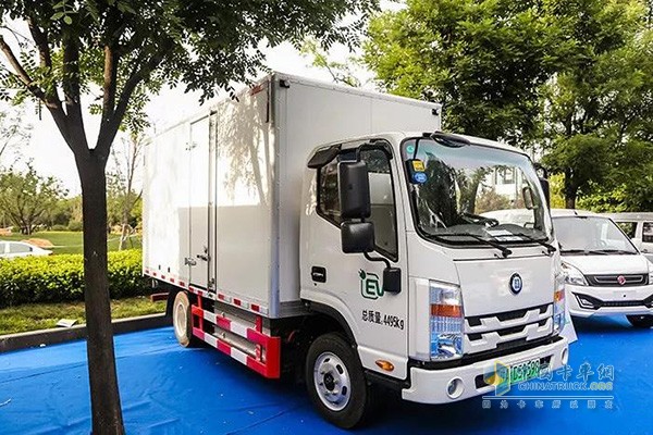 中國(guó)恒天·恒遠(yuǎn)純電動(dòng)廂式運(yùn)輸車貨箱