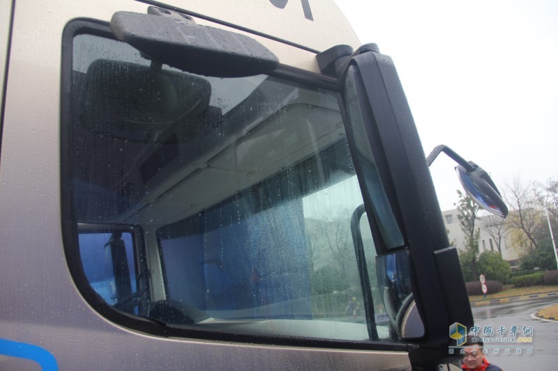 中集聯(lián)合 U+車型 6X4 550馬力國(guó)六牽引車