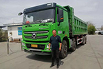 8臺(tái)自卸車“排排站”，漢風(fēng)圓了他的卡車夢(mèng)