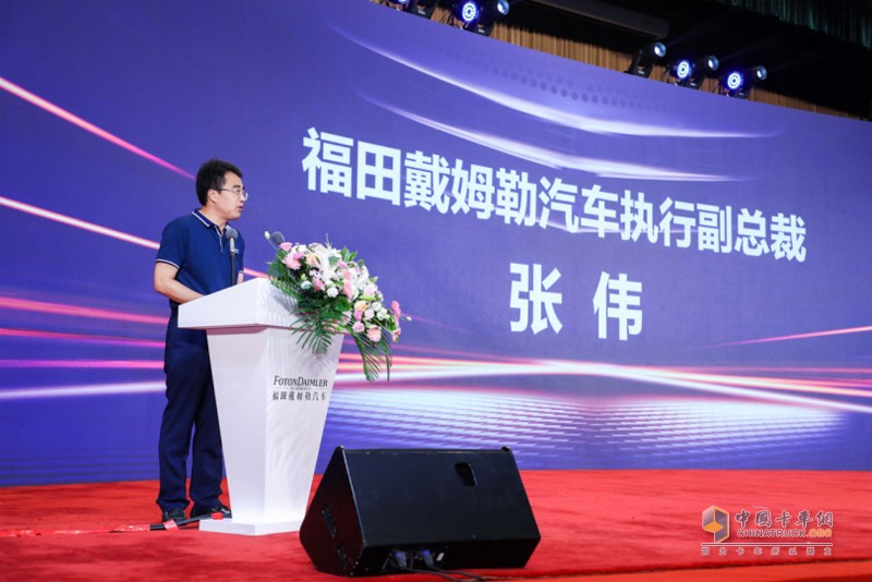 超級(jí)動(dòng)力鏈新品上市、全系國六到位、321閃修服務(wù)發(fā)布 歐曼“王炸”驚喜不斷