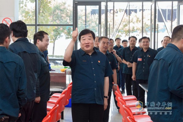 譚旭光赴章丘區(qū)、高新區(qū)實(shí)地察看中國重汽4所新建職工食堂