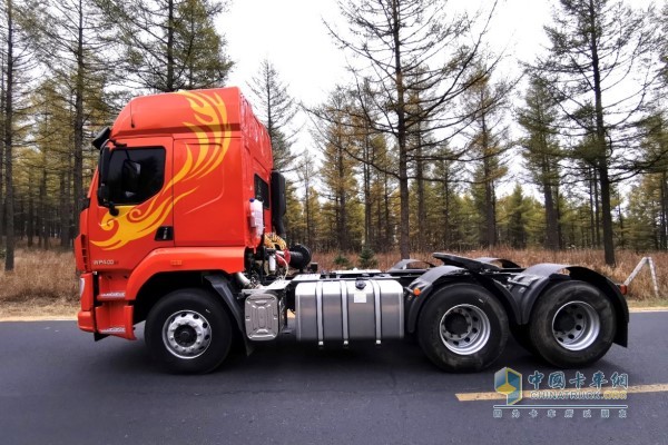 長(zhǎng)征鳳凰C5牽引車