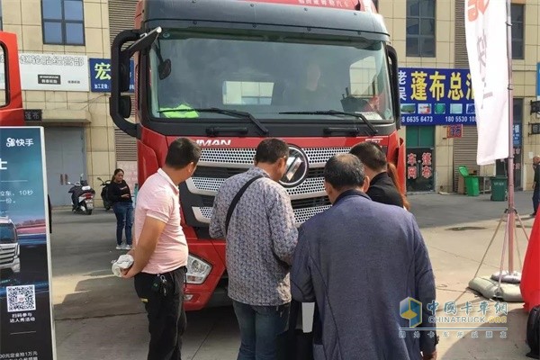 福田戴姆勒卡友看車、試車