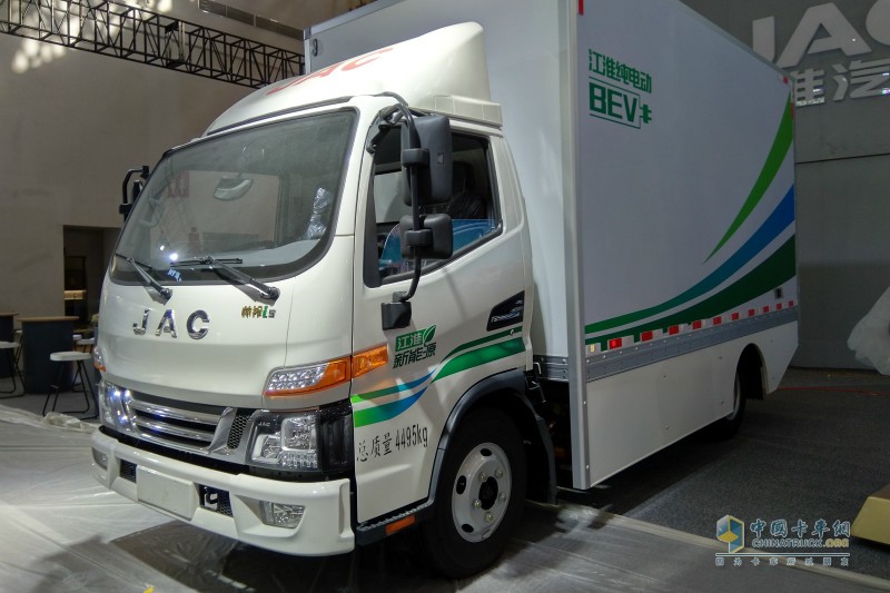 搶先看！江淮汽車全系國(guó)六新品亮相武漢車展