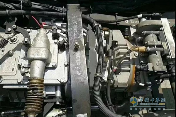 陜汽重卡法士特液力緩速器