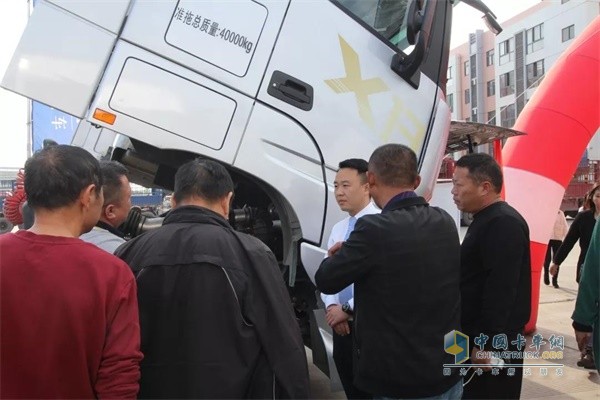 福田戴姆勒卡友看車(chē)