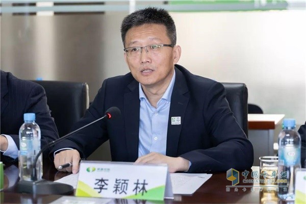 順鑫控股集團(tuán)黨委副書記、經(jīng)理李穎林