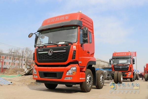 東風(fēng)天龍VL 9.6m載貨車(chē)