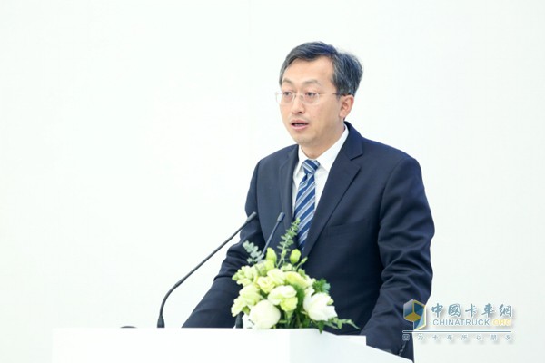 福田汽車黨委書記、總經(jīng)理鞏月瓊布置“戰(zhàn)略落地措施安排”