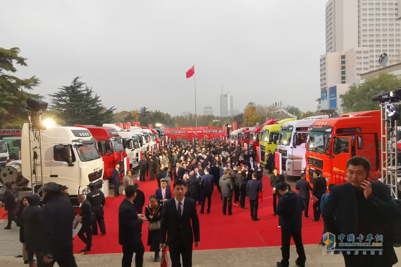 中國重汽打響2020年年會(huì)第一槍！譚旭光董事長作出重要講話！