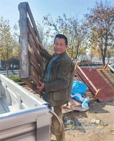 福田祥菱裝上工具，這就出發(fā)