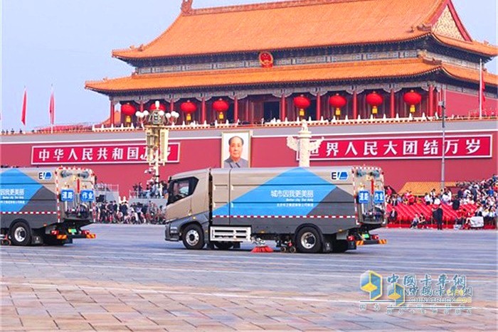 比亞迪多次為閱兵盛典中展示中國頂尖的純電動(dòng)重卡技術(shù)