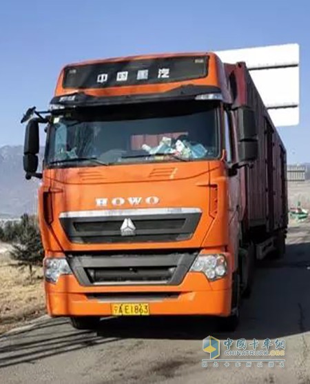 維修好的車(chē)輛，在陽(yáng)光下愈發(fā)的精神了
